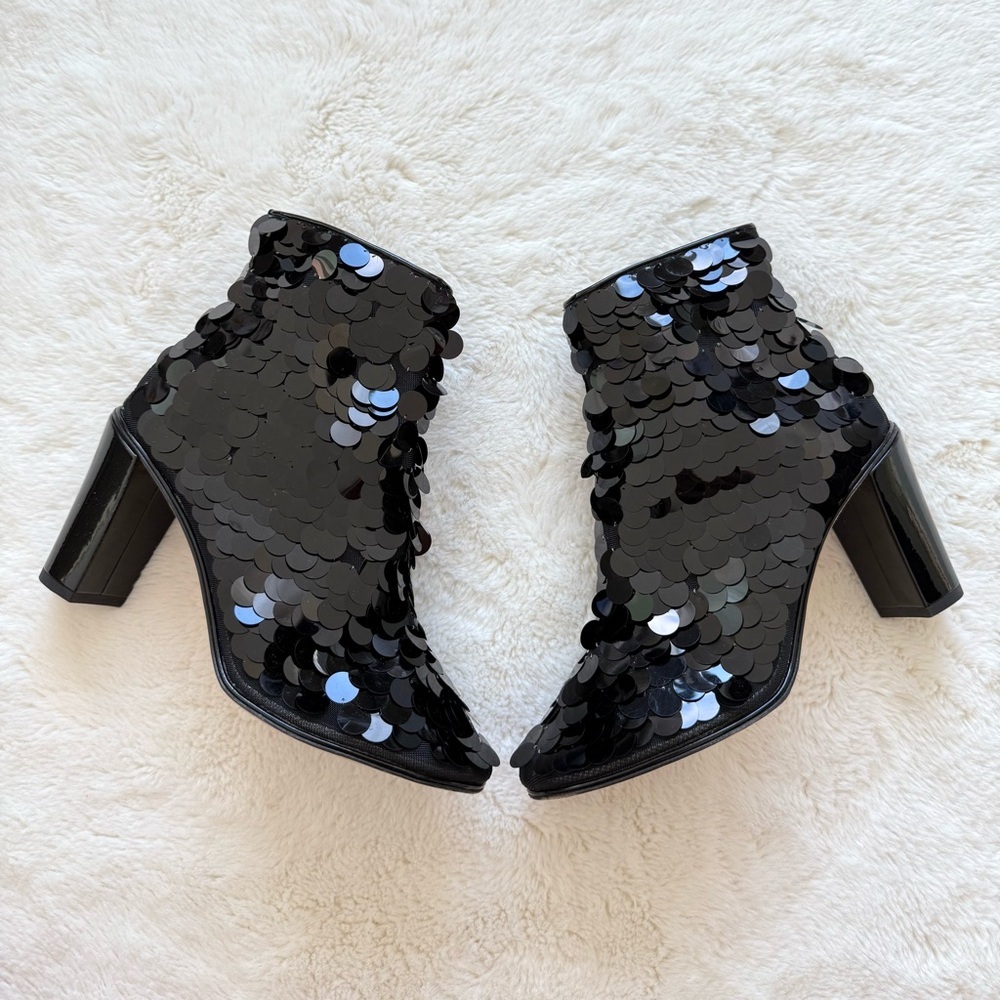 CHANEL Interlocking CC Logo Boots size 39 EU Authentic